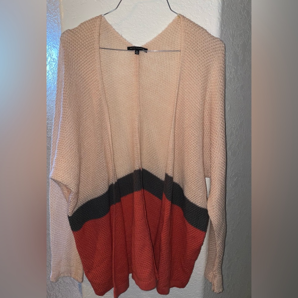 Light sweater size M/L